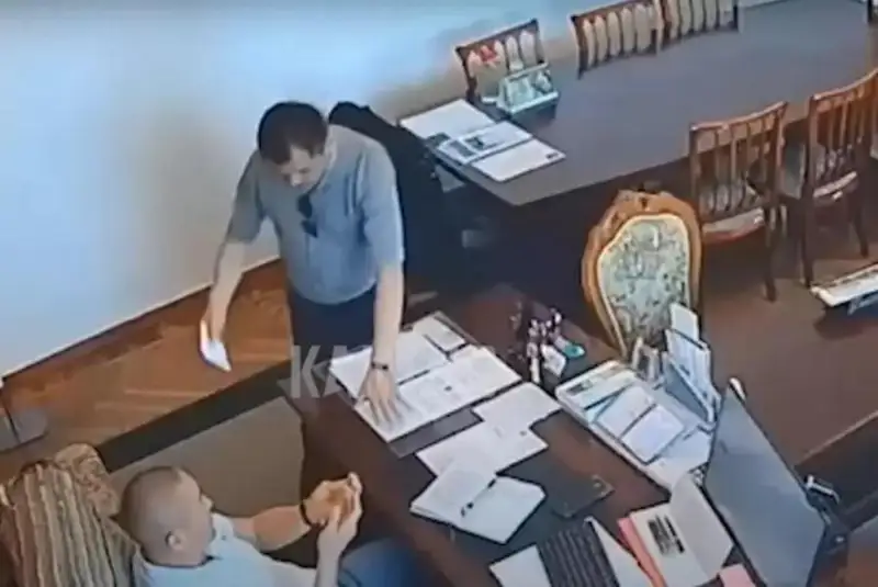 پرەزيدەنت باسى داۋعا قالعان وبلىس باسشىسىن جۇمىستان قۋدى