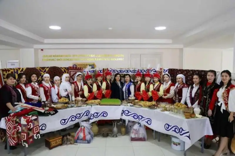 قاراقالپاقستاندا قازاق حالقىنىڭ امال مەرەكەسى تويلاندى - فوتو