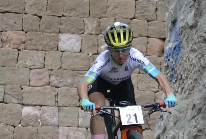 Қозоғистонлик спортчи қиз Туркияда маунтинбайк бўйича турнирда ғолиб чиқди