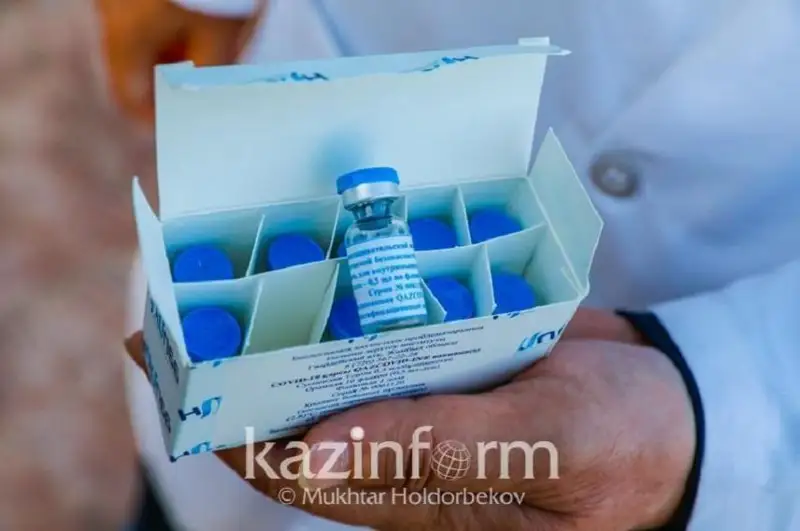 Кузда Алматига 60 минг дозага яқин QazVac ва Pfizer вакциналари етказилади