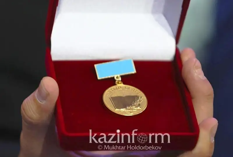Около 7,5 тыс. выпускников школ претендуют на знак Алтын белгі