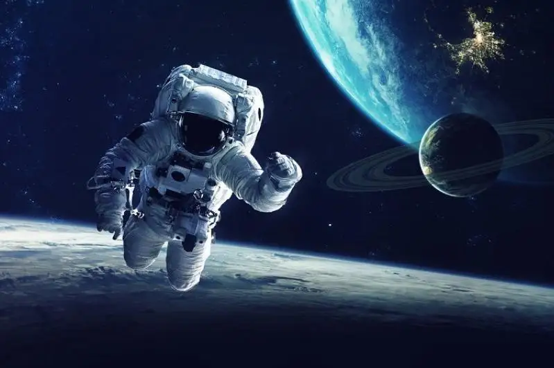 عارىشكەرلەر كۇنى: قازاقستاندا عارىش سالاسى قالاي دامىپ جاتىر