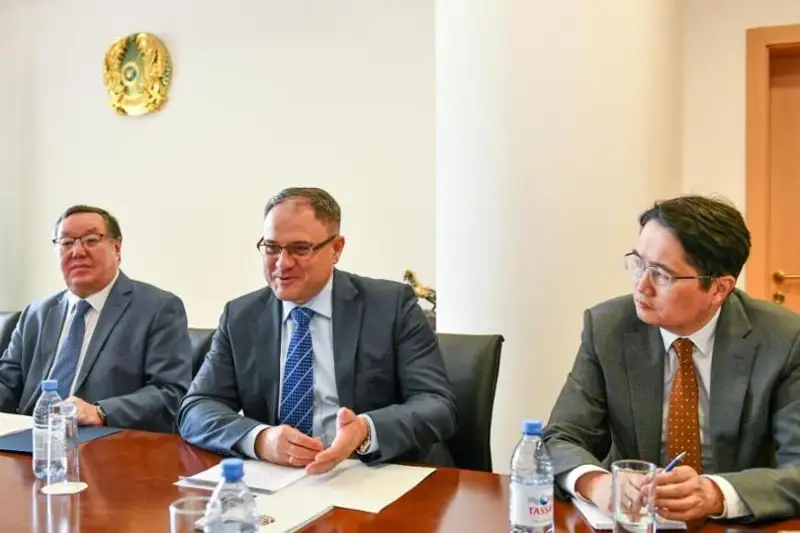 EQYU bıýrosynyń mıssııasymen referendýmǵa daıyndyq barysy talqylandy