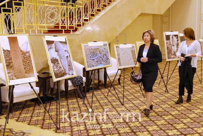 哥贝克力石阵图片展在努尔苏丹开幕
