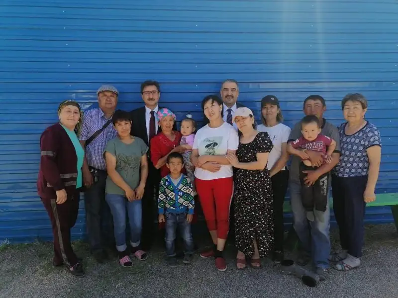 ەردوعاننىڭ نازارىن اۋدارعان وقۋشىنىڭ ۇيىنە تۇركيا ەلشىلىگىنەن قوناق كەلدى