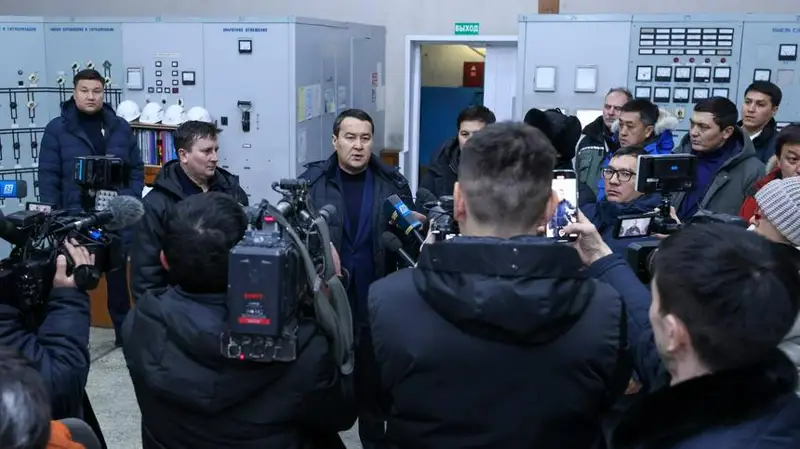 پرەمەر-مينيستر ەكىباستۇزداعى اپات سەبەپتەرىن ايتتى