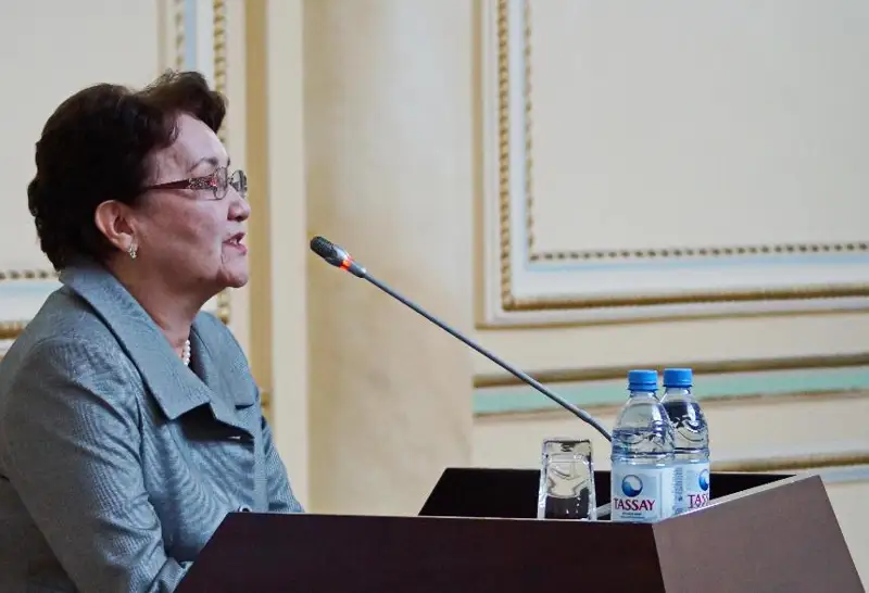 قازاق ءتىلىنىڭ پروسوديكالىق جۇيەسى فرانسۋز تىلىمەن ۇقساس - قازاق عالىمىمەن سۇحبات