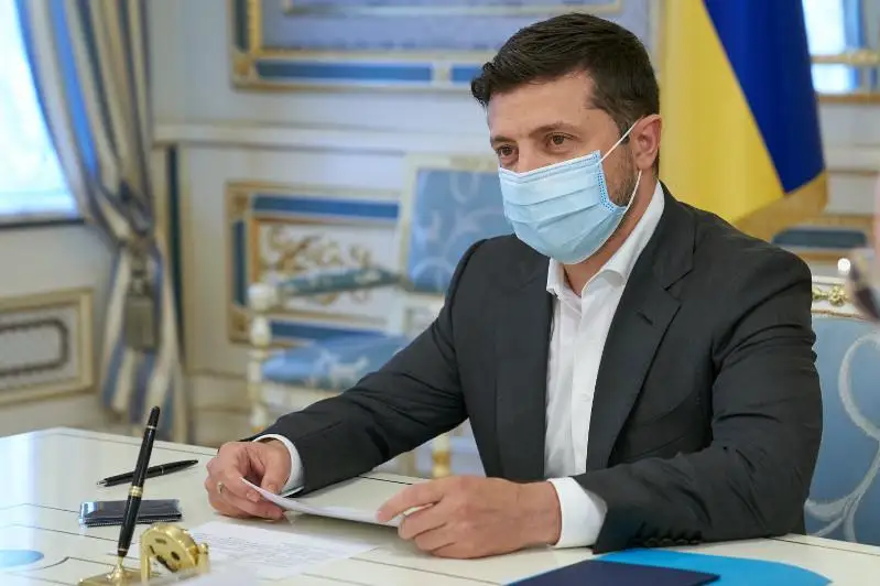 Владимир Зеленский коронавирусдан соғайиб, ишга киришди