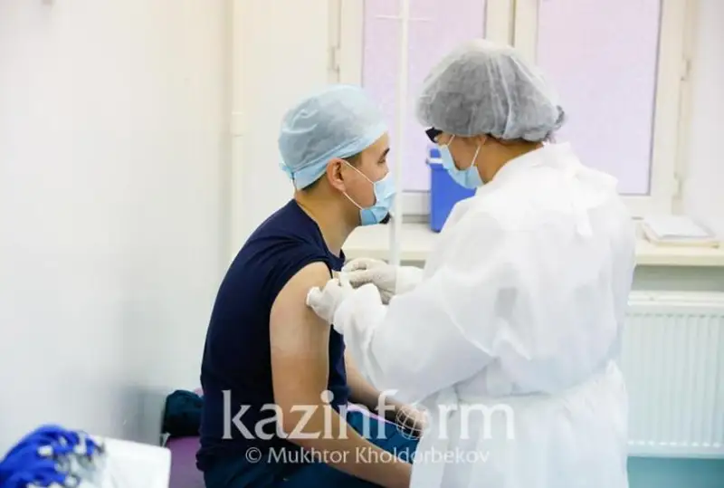 Полностью вакцинировались от КВИ 9 275 139 казахстанцев