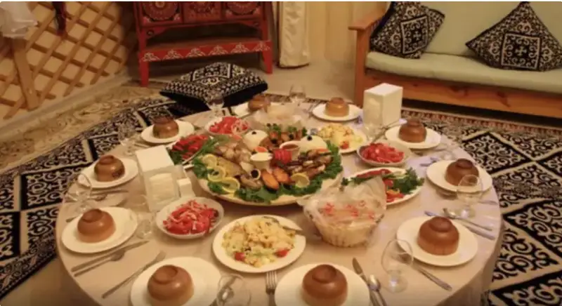 قازاق حالقىنىڭ داستارقان ادەپتەرى