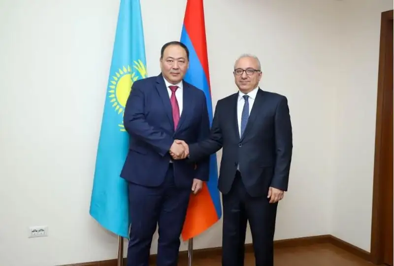 Qazaqstan men Armenııa arasynda saıası konsýltatsııalar ótti
