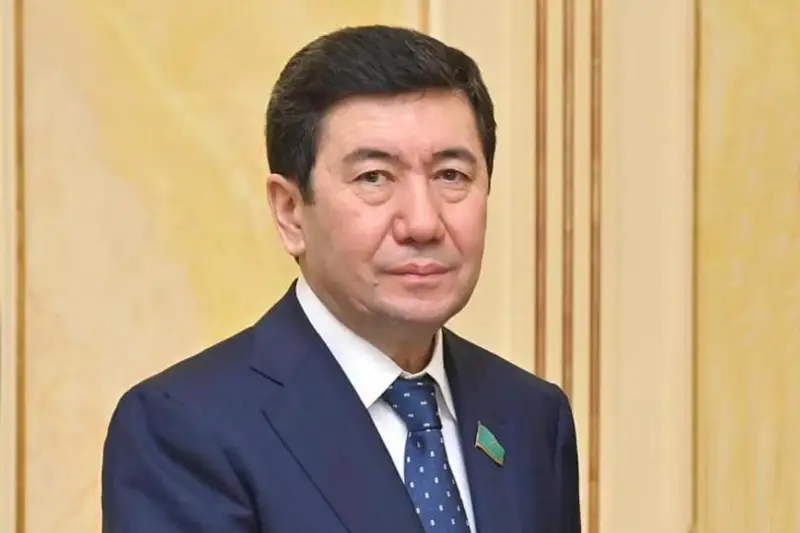 Májilisti taratý máselesin Prezıdent sheshedi – Erlan Qoshanov
