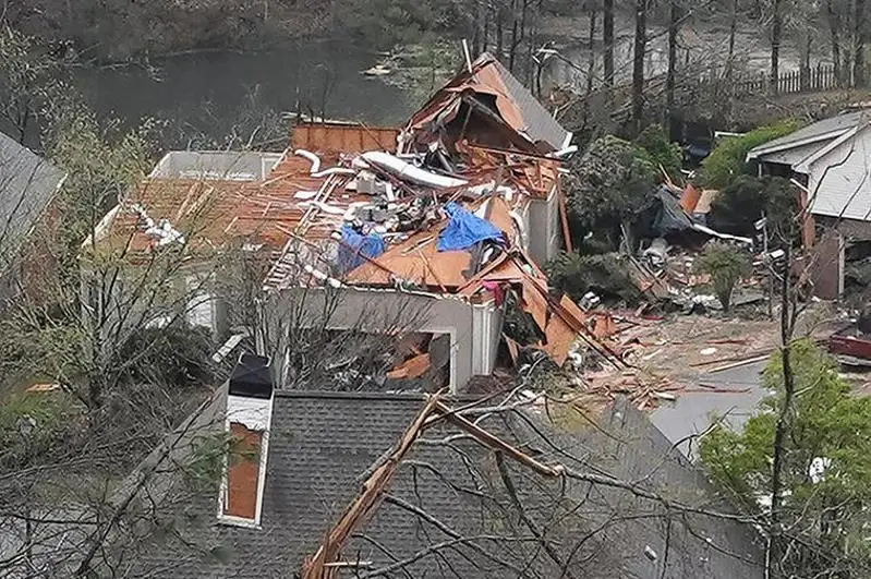 АҚШ: Алабамада торнадо туфайли беш киши ҳалок бўлди