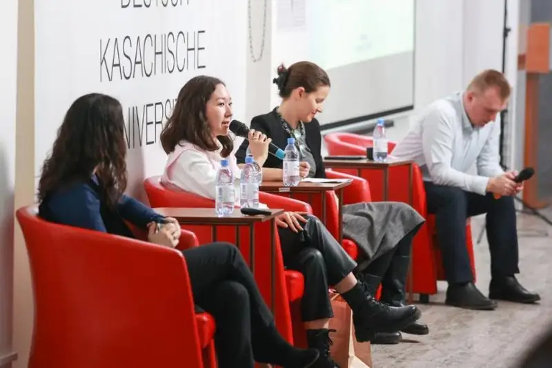 阿拉木图举行阿富汗女性创业问题圆桌会议