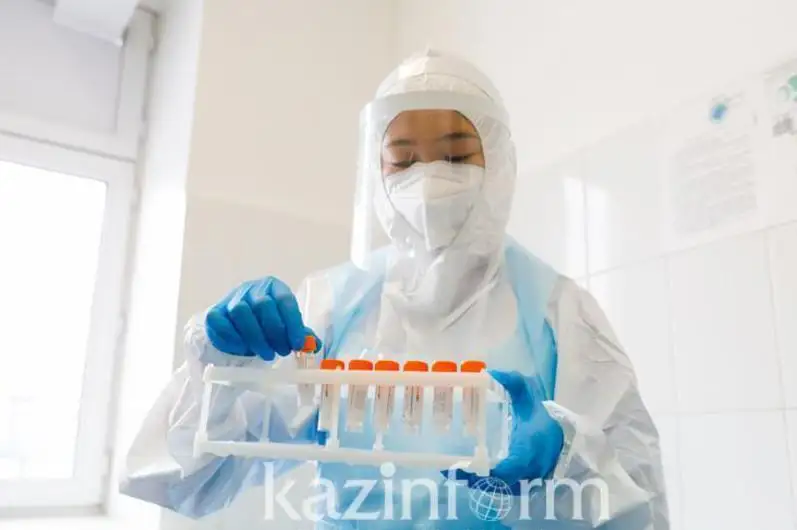 Рўйхатга олинган коронавирус ҳолатларининг 80 фоизи «омикрон-стелс» турига тегишли – вазир