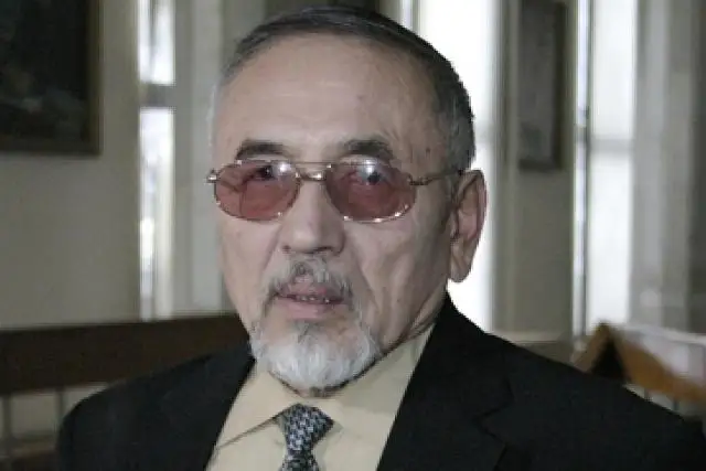 التى اي جازدى التايدا وتكىزەم - قاليحان ىسقاق، جازۋشى