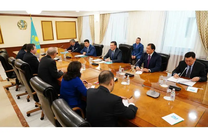 政府总理会见雪佛龙股份有限公司董事会主席