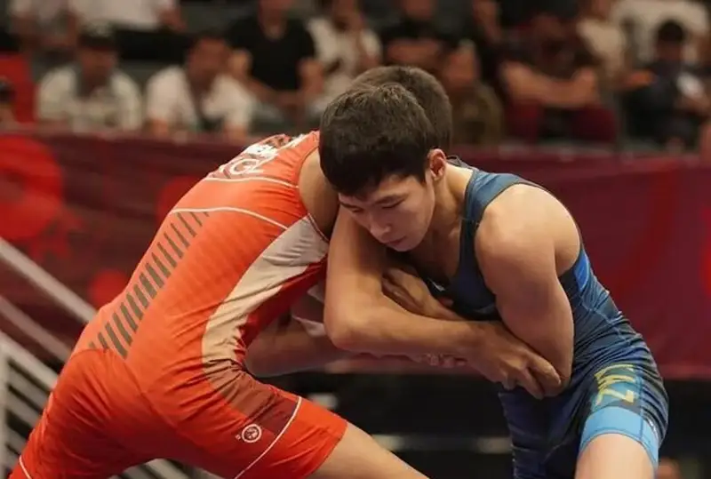 Қозоғистонлик спортчи «классик» юнон-рум кураши бўйича жаҳон чемпионатида бронза медални қўлга киритди