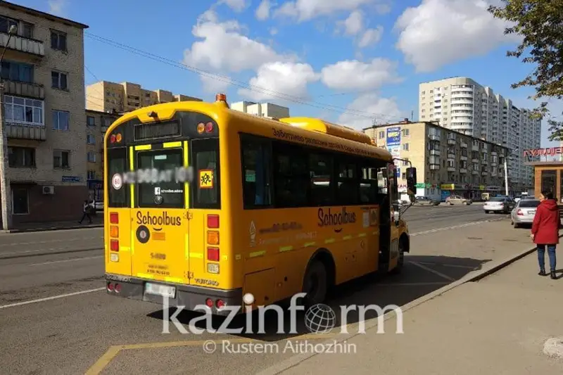 Бу йил Алматида 7000дан ортиқ ўқувчи мактаб автобусида ташилади
