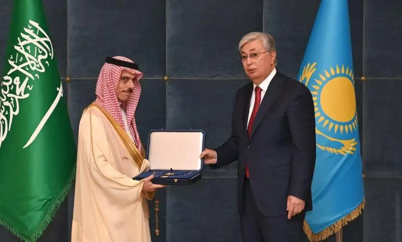 Qazaqstan Prezıdenti Saýd Arabııasy Korolin «Altyn Qyran» ordenimen marapattady