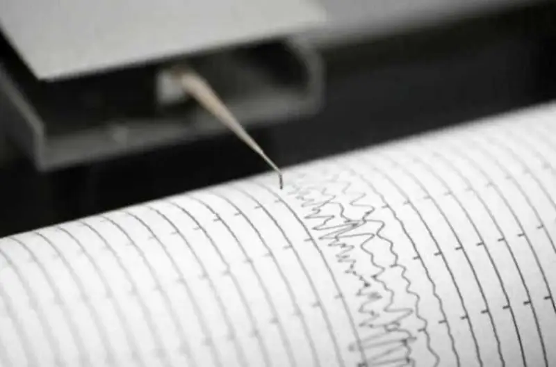 Эквадорда зилзила оқибатида 13 киши ҳалок бўлди