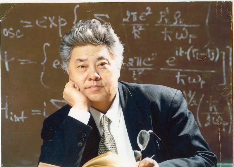 عاسىر ادامى اتاعىن العان تۇڭعىش قازاق عالىمى تۋرالى نە بەلگىلى؟