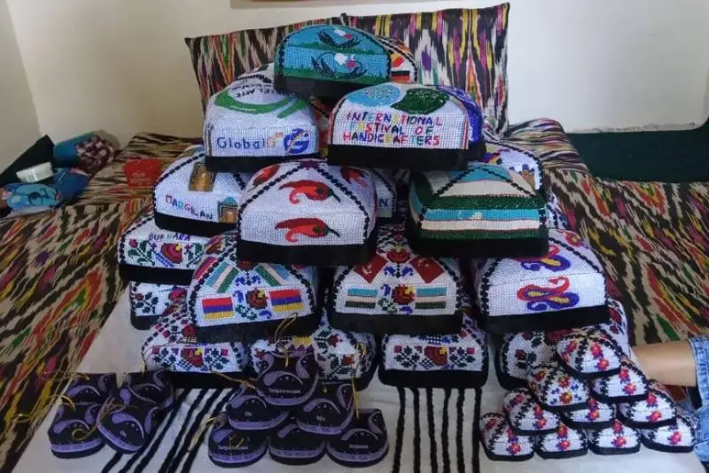 Ўзбекистонда Маданият вазирлиги ходимлари эндиликда дўппи кийиб юришади