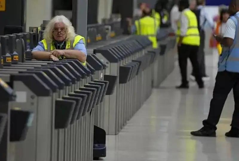 Буюк Британияда иш ташлаш сабабли поездларнинг 80 фоизи тўхтатилди