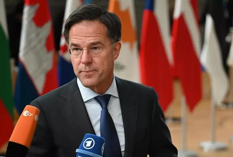 Нидерландия Бош вазири Марк Рютте сиёсатни тарк этади