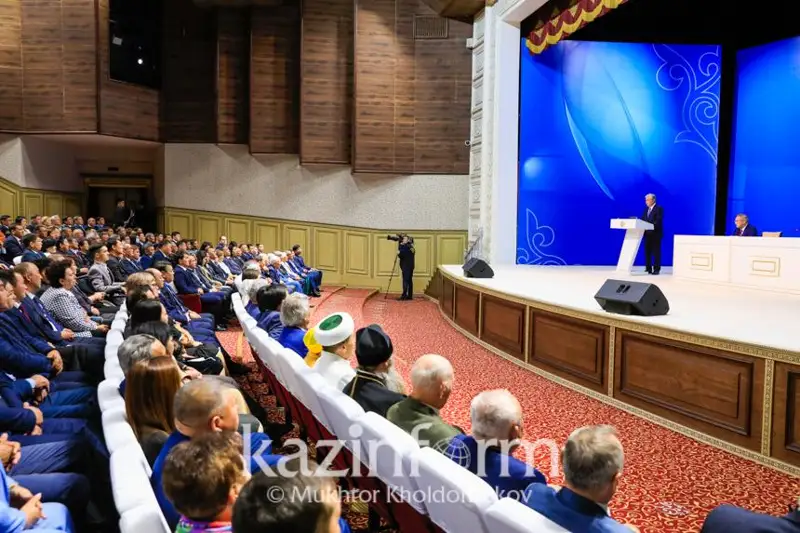 Попытки расколоть общество будут пресекаться по всей строгости закона - Президент