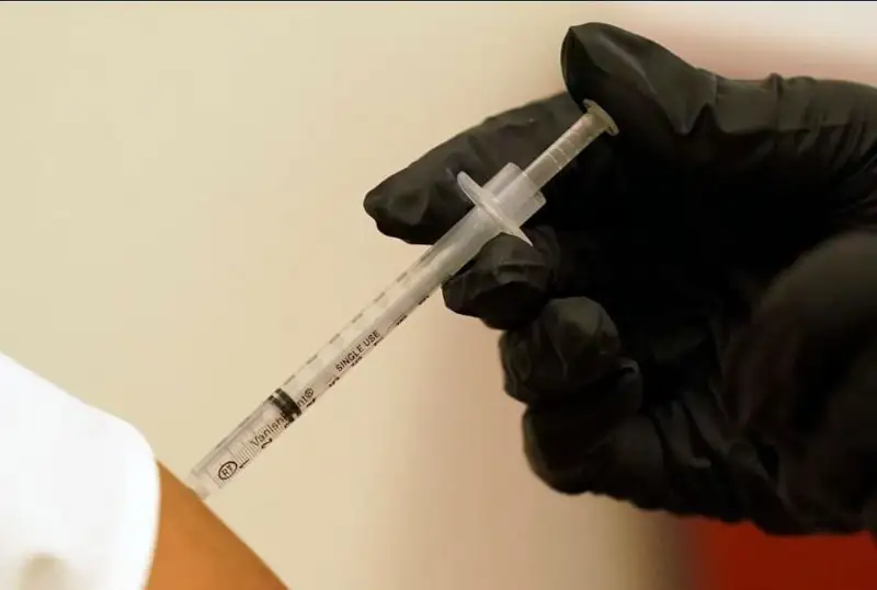 AQSh-ta 5 jasqa deıingi balalarǵa Pfizer men Moderna ekpeleri egilýi múmkin