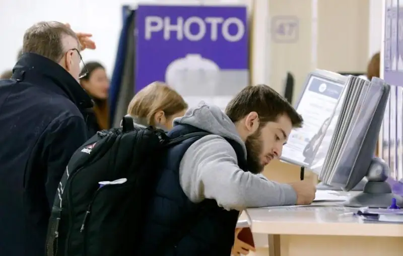 ЕИ ТИВ россияликларга визалар беришни қисқартириш имкониятларини муҳокама қилади