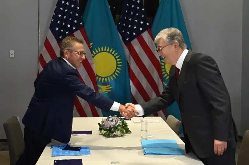 Қасим-Жомарт Тоқаев Eurasia Group компанияси президенти Ян Бреммер билан учрашди