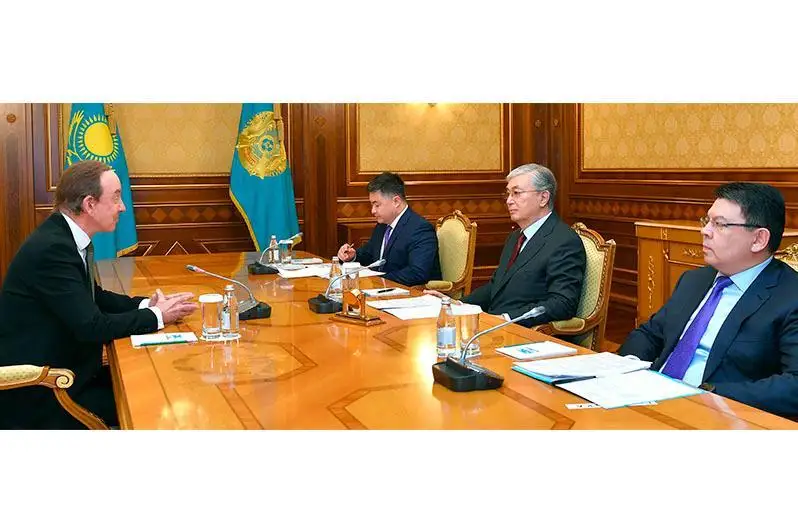 Давлат раҳбари «Air Astana» авиакомпанияси президентини қабул қилди