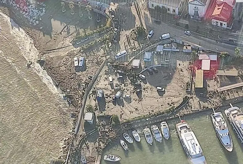 Искья оролидаги кўчки қурбонлари сони етти нафарга етди