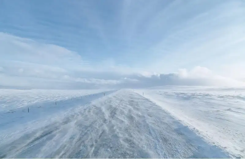 Қозоғистон йўлларида ҳайдовчилар учун исиниш бекатлари ишга туширилди