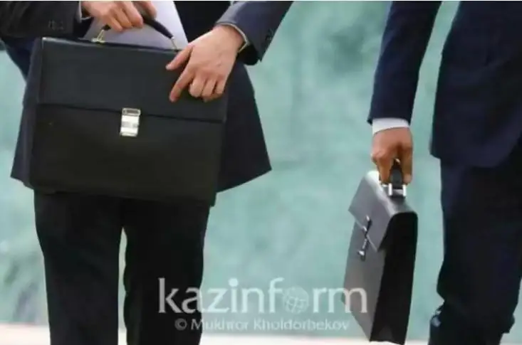 شىمكەنت گۇل دۇكەنىندەگى وقيعا: بۇزاقىنىڭ قاسىندا كىرىستەر دەپارتامەنتىنىڭ قىزمەتكەرى بولعان