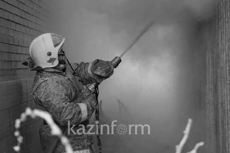 Трое детей погибли при пожаре в Костанайской области