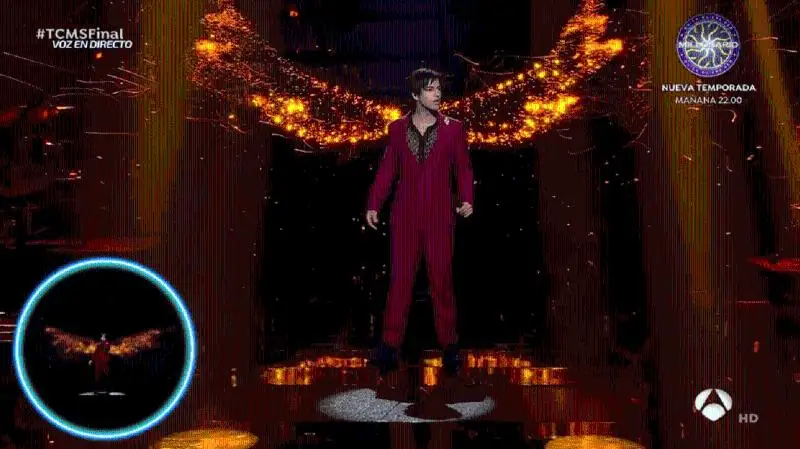 يسپانيالىق ءانشى تانىمال شوۋدا ديماش قۇدايبەرگەن بولىپ ونەر كورسەتتى