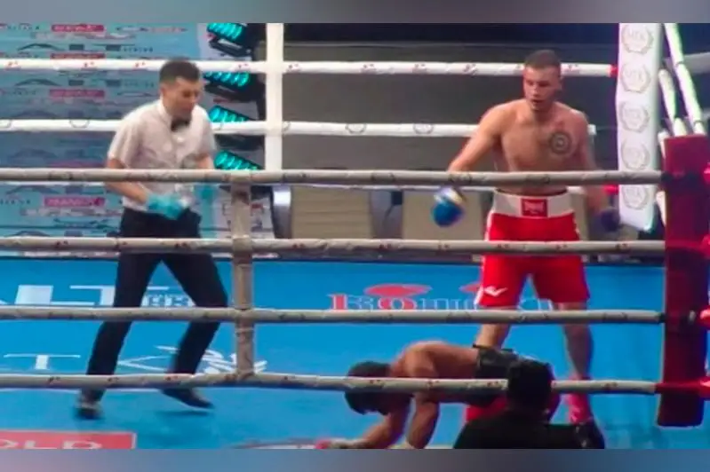 Непобежденный казахстанский боксер встал после нокдауна и нокаутировал таджикистанца