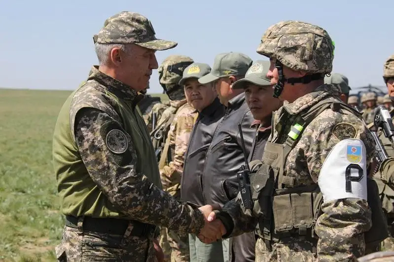 Министр обороны посетил воинские части Алматинской и Жамбылской областей