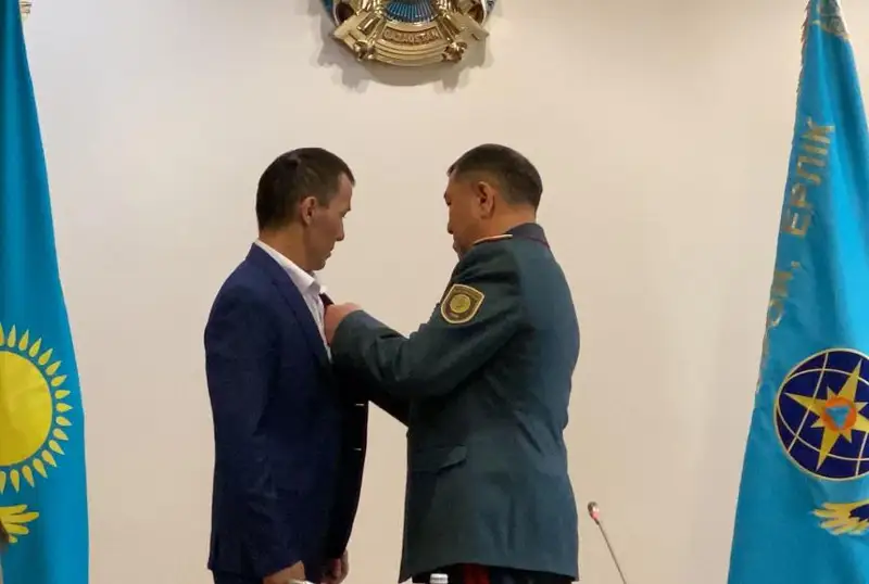 Свои действия не считаю героизмом – спасший висевшую на балконе девочку Сабит Шонтакбаев