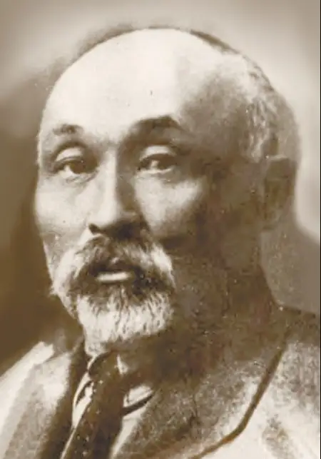 قازاق دالاسىندا العاشقى ءدارىحانا جۇيەسىن قۇرعان ازامات