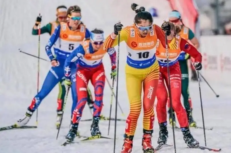 بەيجىڭ وليمپياداسىنىڭ الاۋىن جاققان ۇيعىر قىزى كىم