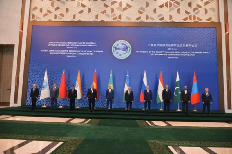 努尔达吾列托夫出席上合组织成员国安全会议秘书第17次会议