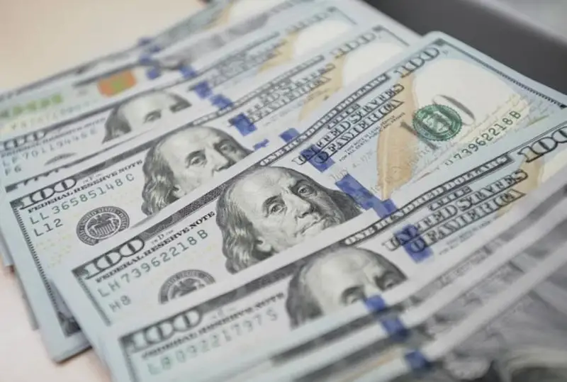 Қозоғистонда 1 доллар - 425 тенге