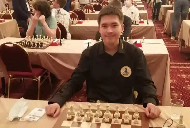 Шахмат. Қозоғистонлик ўсмир рапид йўналиши бўйича жаҳон чемпиони бўлди