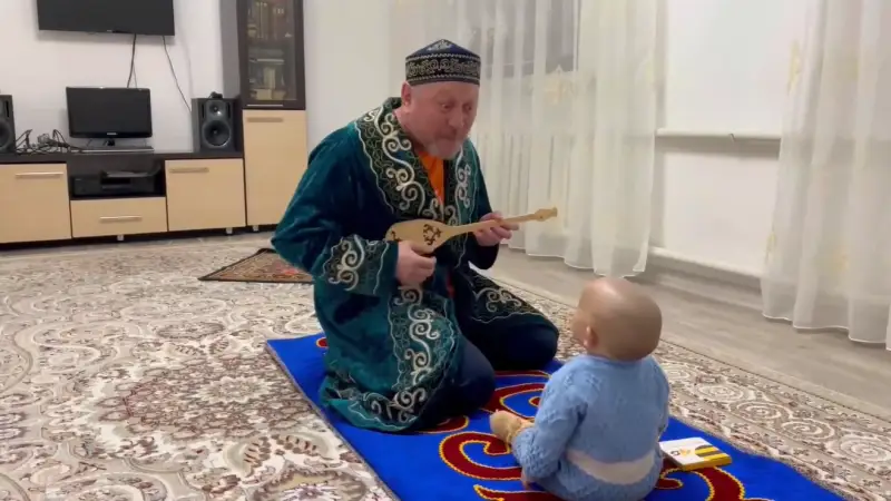 اتا- انالارىڭىزعا ايتۋعا بولمايتىن سوزدەر