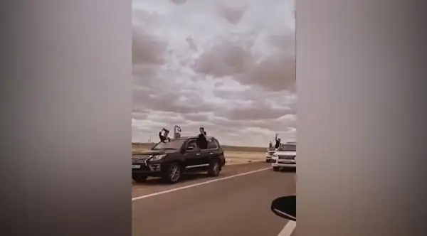 اقتاۋدا جول ەرەجەسىن ورەسكەل بۇزعان تۇلەكتەردى پوليتسيا ىزدەپ جاتىر