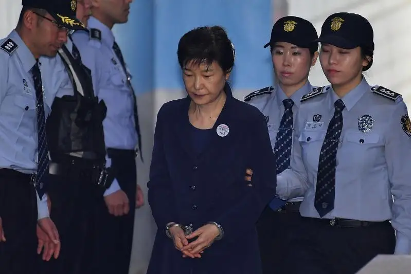 Жанубий Кореянинг собиқ президенти Пак Кин Хе афв этилди